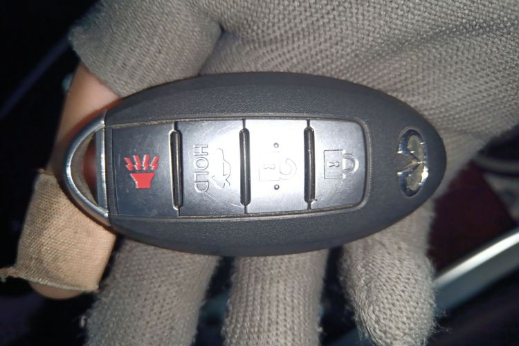 英菲尼迪Q70 2019款 Q70L 2.0T 精英版 PLUS中控内饰7001