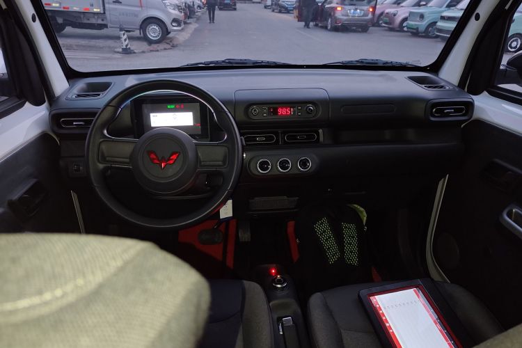 五菱汽车 五菱之光新能源 2025款 201km 标准型中控内饰7002