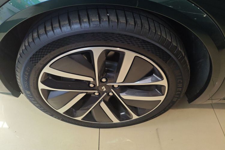 理想汽车 理想L9 2024款 Ultra车身外观6007