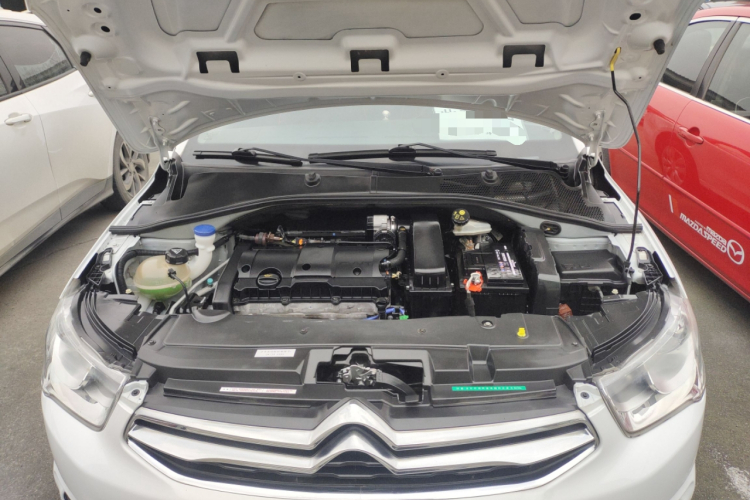 雪铁龙 爱丽舍 2015款 质尚版 1.6L 手动时尚型局部细节24