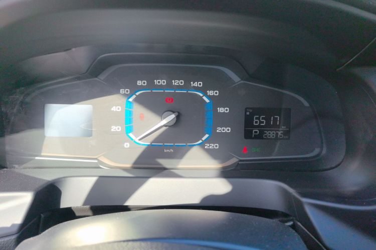 荣威360 2017款 1.5L 自动豪华版中控内饰14