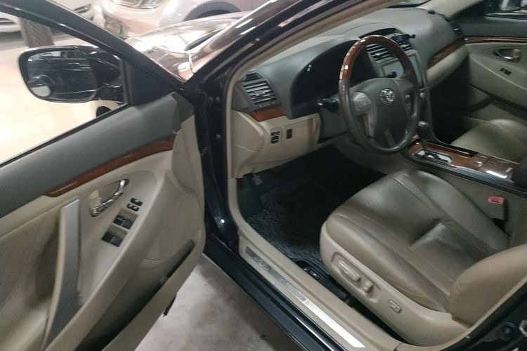 丰田 凯美瑞 2013款 200G 经典豪华版中控内饰20