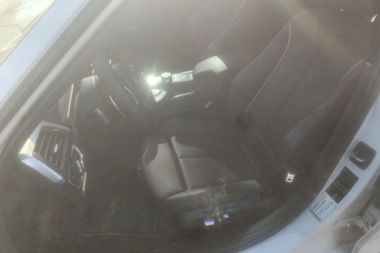 宝马3系 2019款 320i M运动套装局部细节19