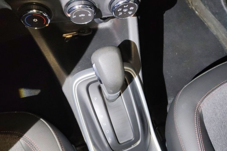 雪佛兰 创酷 2019款 Redline 325T 自动趣版 国VI中控内饰18