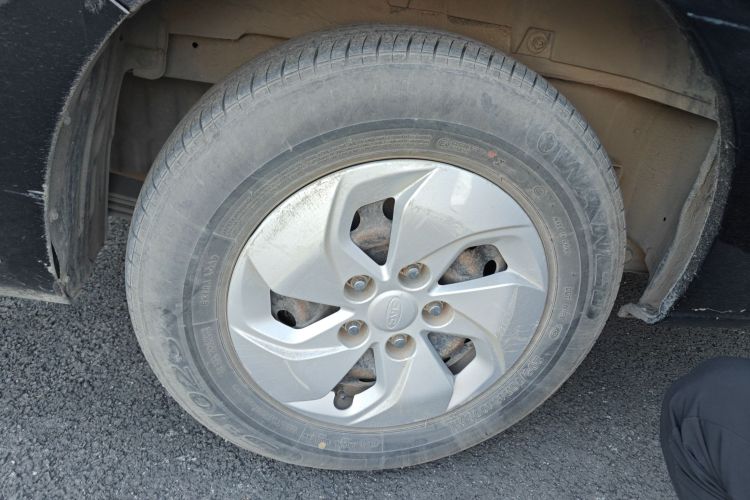 江淮瑞风 瑞风M4 2019款 商旅系列 2.0L 手动速运版 国VI车身外观6008