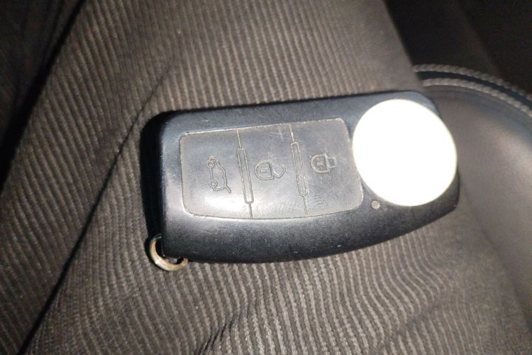 江铃 驭胜S350 2016款 2.0T 自动两驱汽油豪华版5座中控内饰11