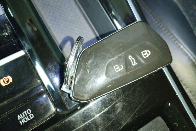 大众 2023款 凌渡L 280TSI DSG酷辣版中控内饰7001