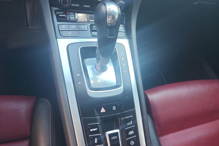 保时捷718 2018款 Boxster 2.0T中控内饰18