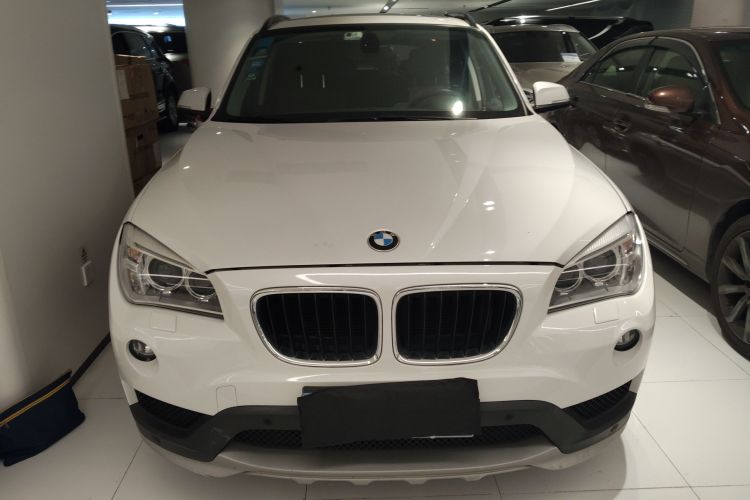 宝马X1 2015款 sDrive18i 领先晋级版车身外观2