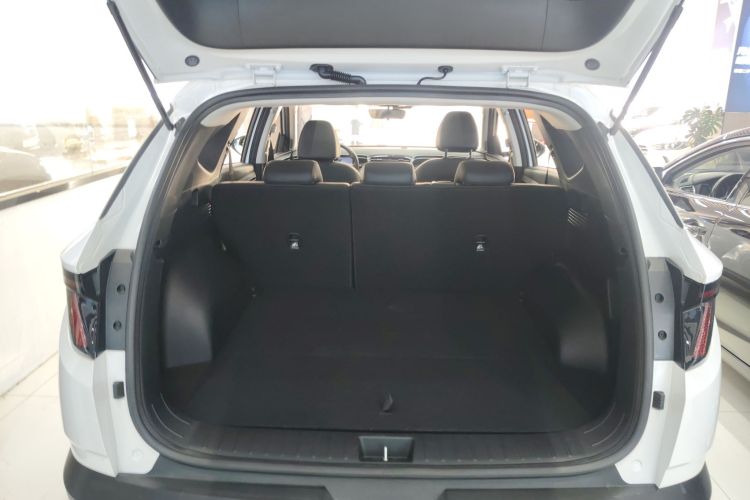 现代 2022款 途胜L 1.5T DCT LUX尊贵版 N Line局部细节23