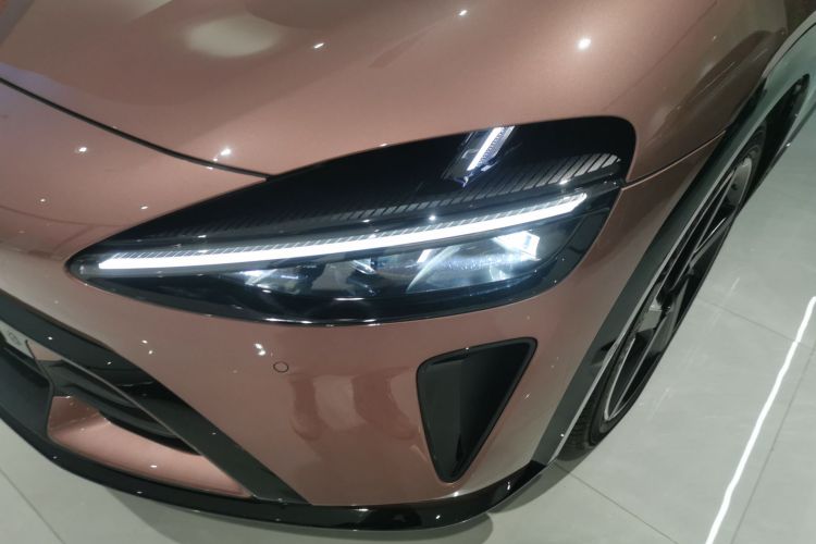 小米汽车 小米YU7 2025款 超长续航高性能四驱Max版局部细节36