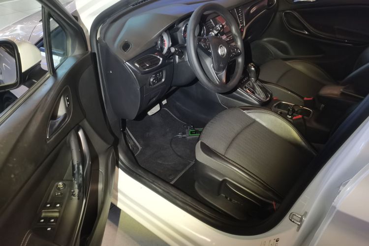 别克 威朗 2016款 两厢 15S 自动领先型中控内饰7003