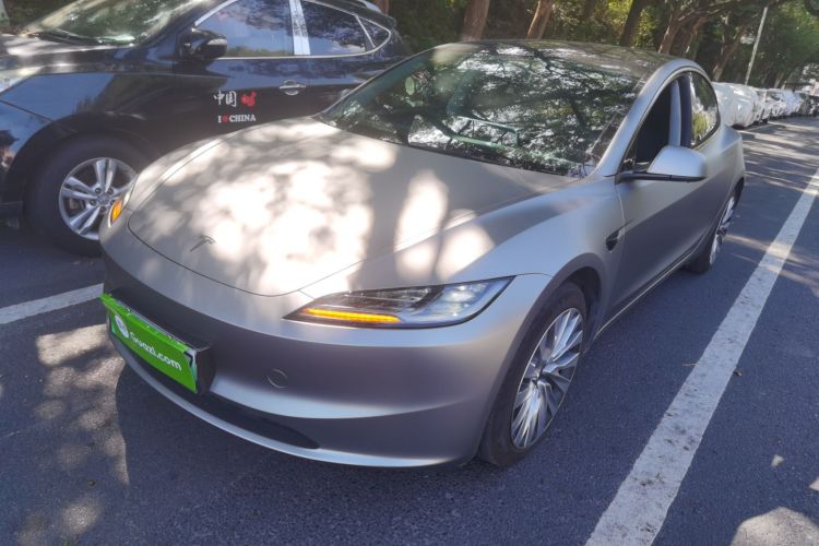特斯拉 Model 3 2023款 后轮驱动版车身外观1