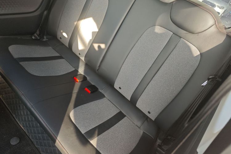 五菱汽车 宏光MINIEV 2022款 GAMEBOY 200km 玩咖款 磷酸铁锂中控内饰21