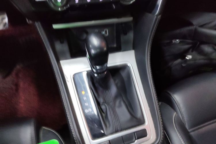 名爵 MG6 2019款 20T 自动运动版中控内饰18