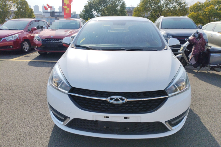 奇瑞 艾瑞泽5 2017款 1.5L 手动豪华版车身外观2