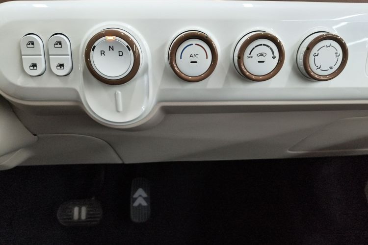 奔腾小马 2026款 222km 萌趣马 Plus中控内饰18