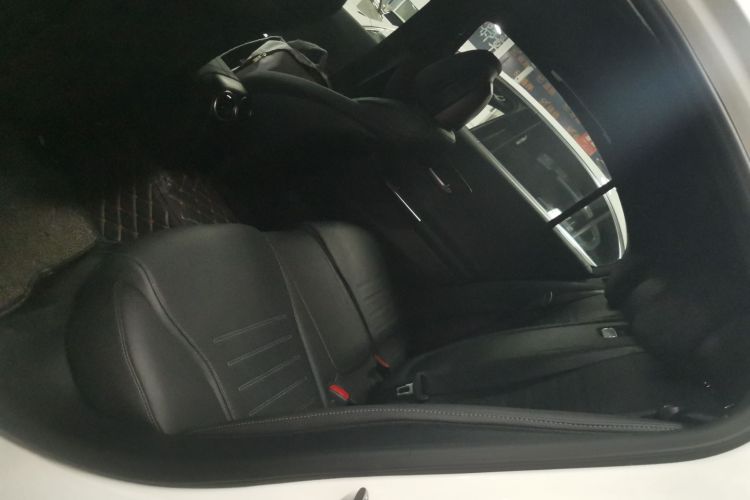 奔驰C级 2023款 改款 C 200 L 运动版中控内饰21