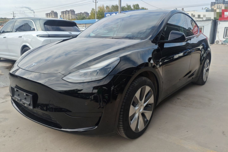 特斯拉 Model Y 2022款 改款 后轮驱动版车身外观1