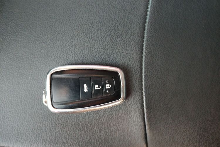 丰田 卡罗拉 2019款 1.2T S-CVT GL-i精英版中控内饰7001