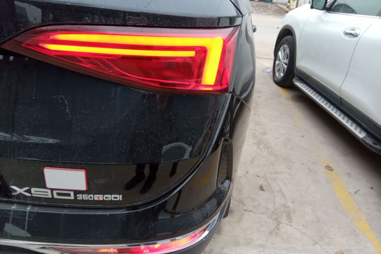 捷途X90 2020款 1.6T DCT影御版 5座车身外观9