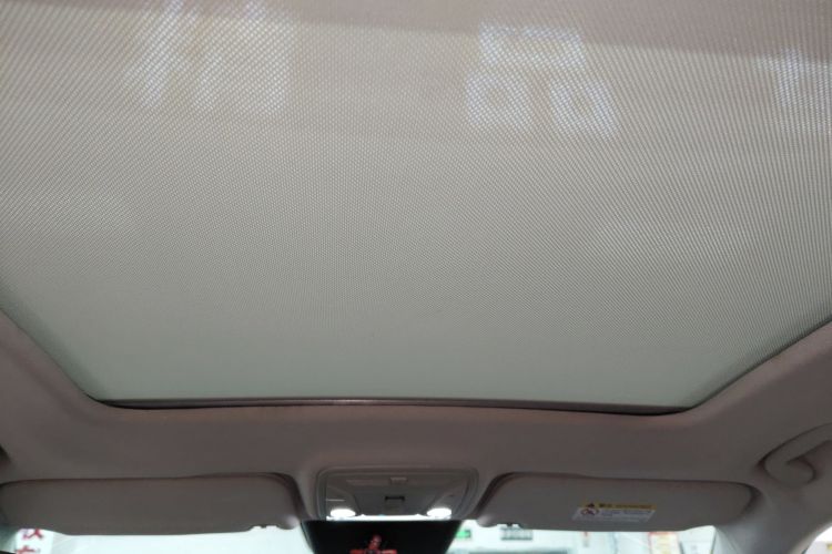 红旗HS5 2022款 改款 2.0T 智联旗享版中控内饰22