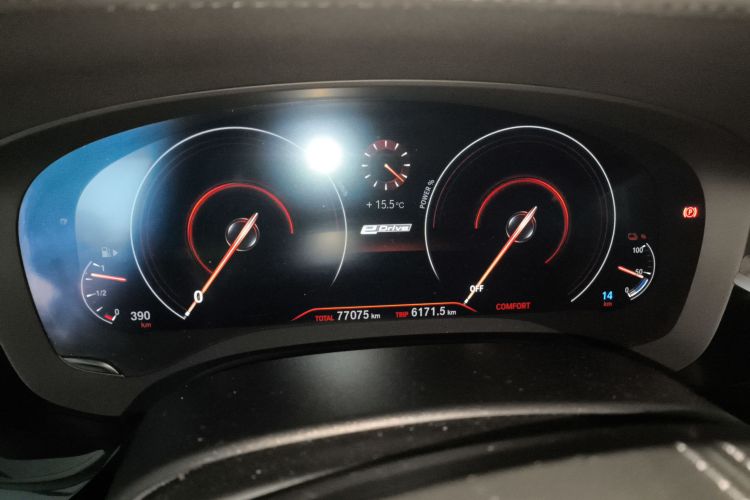 宝马5系新能源 2019款 改款 530Le 豪华套装中控内饰14