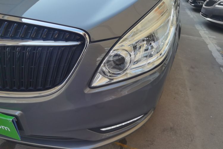 别克GL8 2017款 25S 豪华型 国V局部细节36