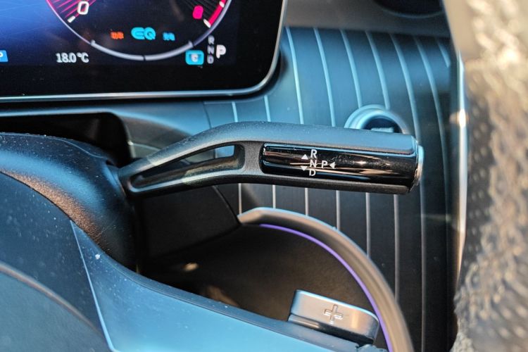 奔驰C级 2022款 改款 C 260 L 运动版中控内饰18