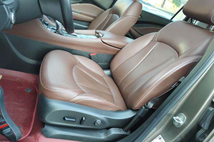 别克 昂科威 2019款 28T 四驱精英型 国V中控内饰19