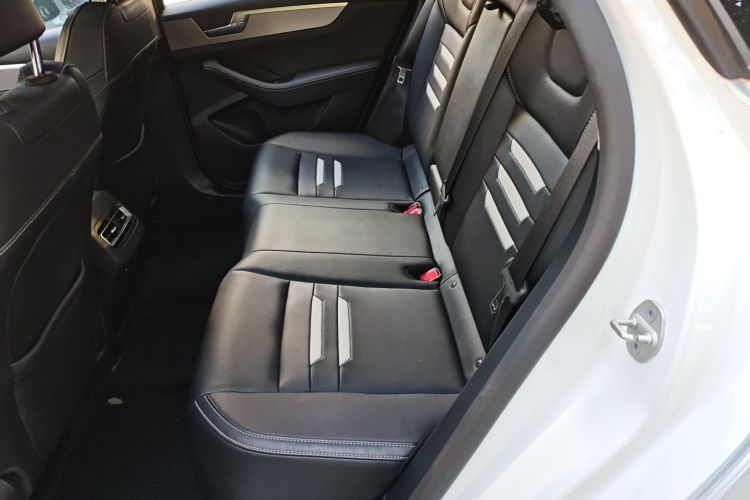 比亚迪 秦Pro 2020款 超越版 1.5TI 自动旗舰型中控内饰21