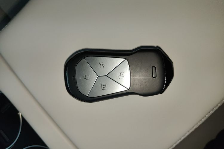 小鹏P7 2023款 P7i 702 Max中控内饰7001