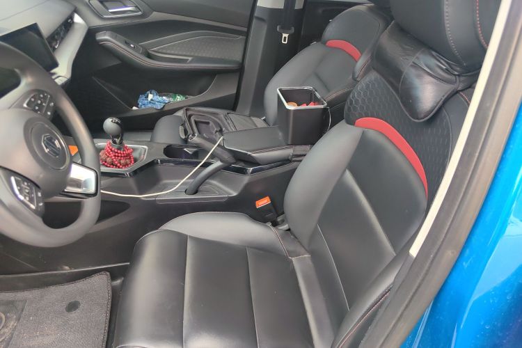 名爵 MG5 2021款 180DVVT 手动青春豪华版中控内饰19