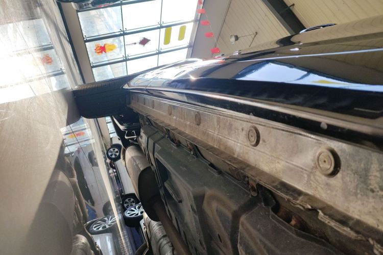 丰田 汉兰达 2018款 2.0T 四驱尊贵版 7座 国VI局部细节9001