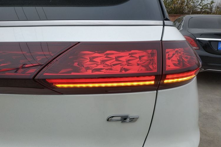 小鹏G3 2020款 520i 智享版车身外观9