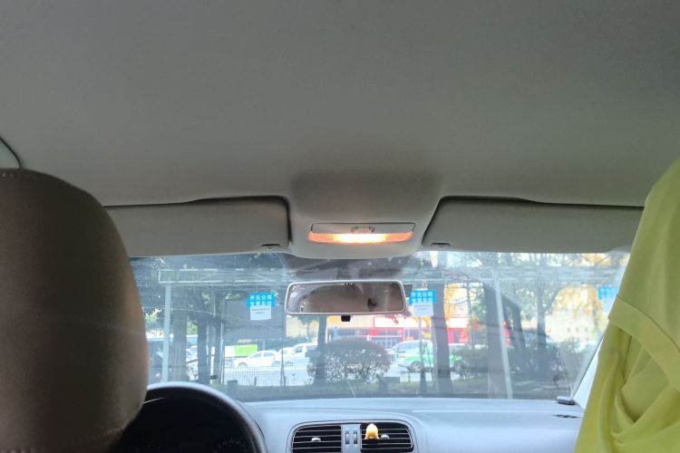 大众 Polo 2013款 1.4L 手动风尚版中控内饰22