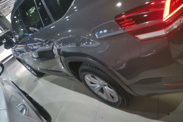 大众 途昂 2017款 380TSI 四驱舒适版车身外观4