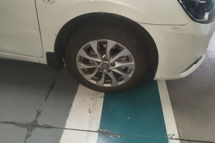 日产 轩逸 2022款 经典 1.6XL CVT豪华版车身外观10