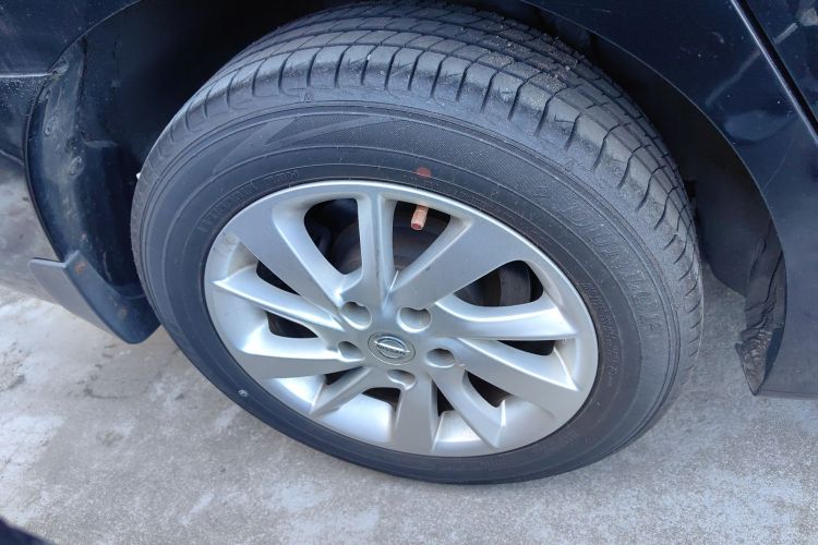 日产 轩逸 2012款 1.6XE CVT舒适版车身外观6008