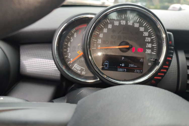 MINI 2016款 1.5T COOPER中控内饰14