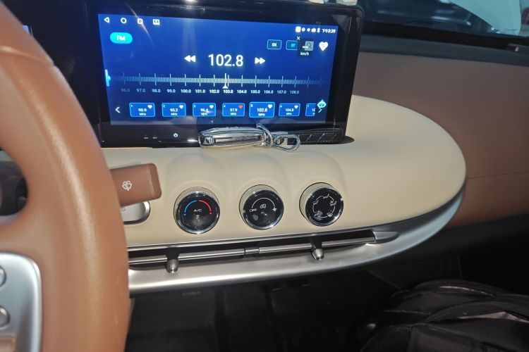 五菱汽车 五菱缤果 2024款 203km 轻享款中控内饰16