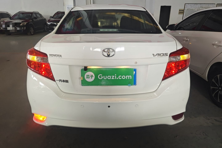 丰田 威驰 2014款 1.5L 手动智尚版车身外观6