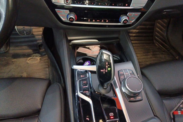 宝马5系(进口) 2021款 525i M运动套装中控内饰18