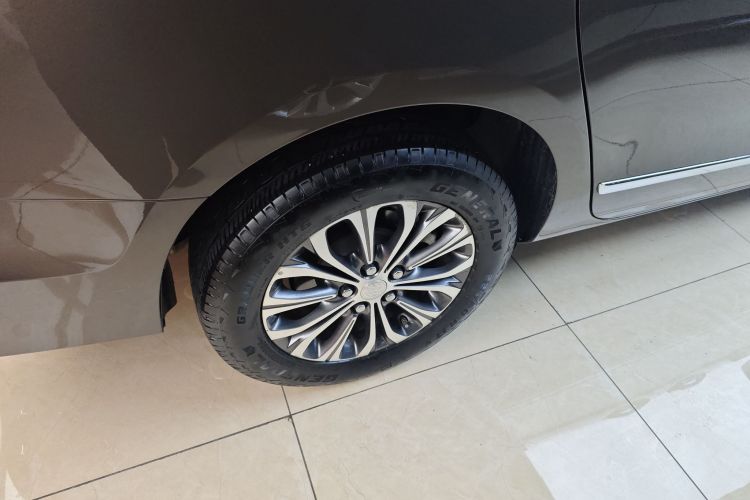 别克GL8 2022款 陆上公务舱 652T 豪华型车身外观6008