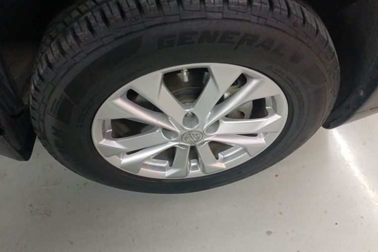 日产 奇骏 2016款 2.5L CVT运动版 4WD车身外观6008