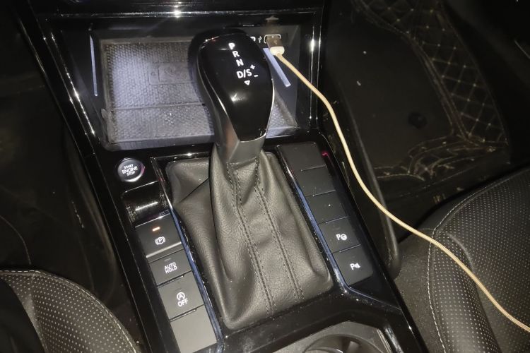 大众 帕萨特 2022款 330TSI 豪华版中控内饰18