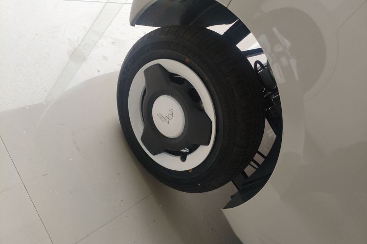 五菱汽车 宏光MINIEV 2024款 第三代 215km 青春版车身外观6008