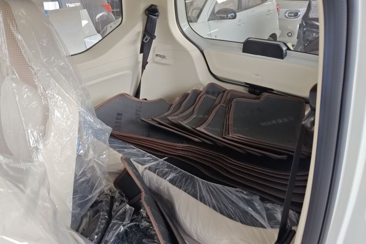 五菱汽车 宏光MINIEV 2024款 第三代 215km 青春版中控内饰21