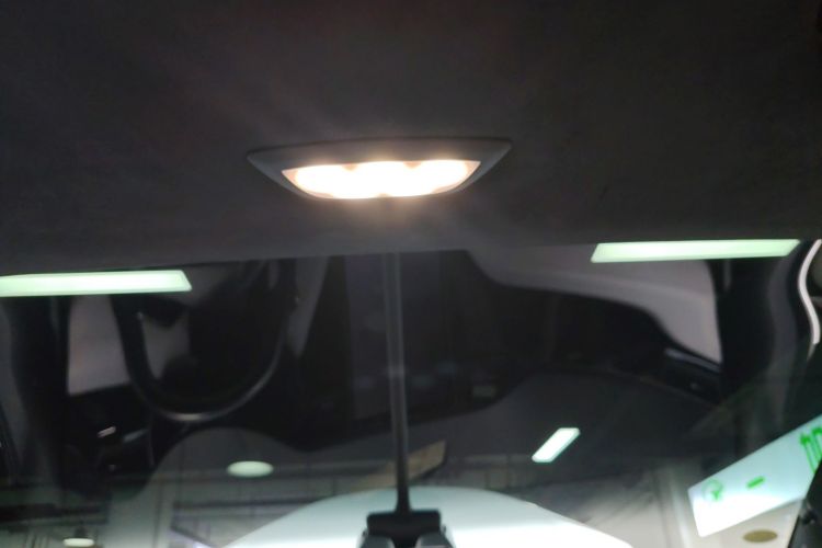 特斯拉 Model X 2019款 长续航版中控内饰22