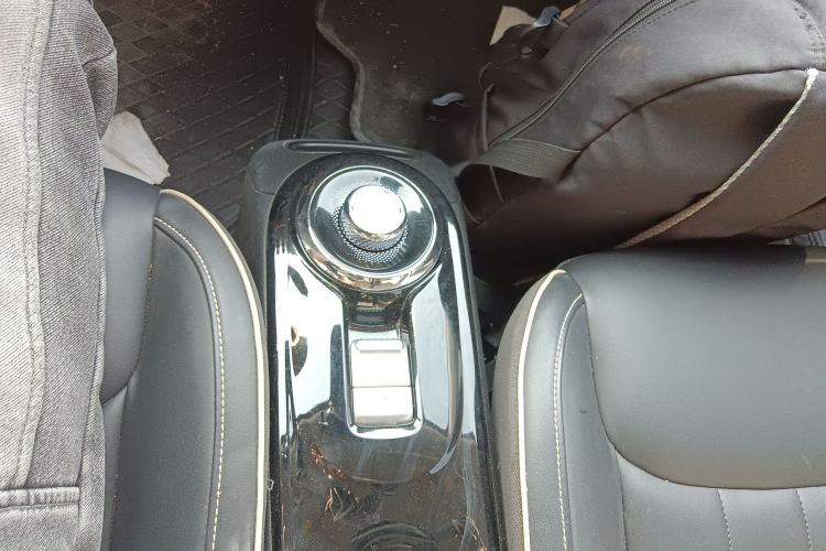 五菱汽车 五菱缤果 2023款 333km 灵犀互联款中控内饰18